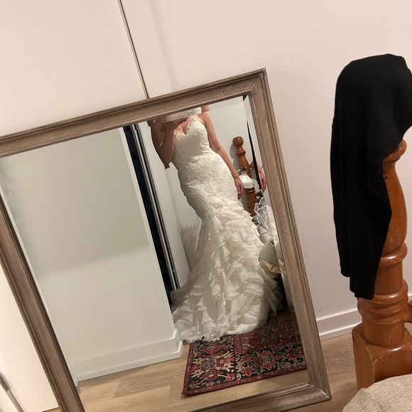 St. Patrick Wedding Dress size 6 - Picture 3 of 3